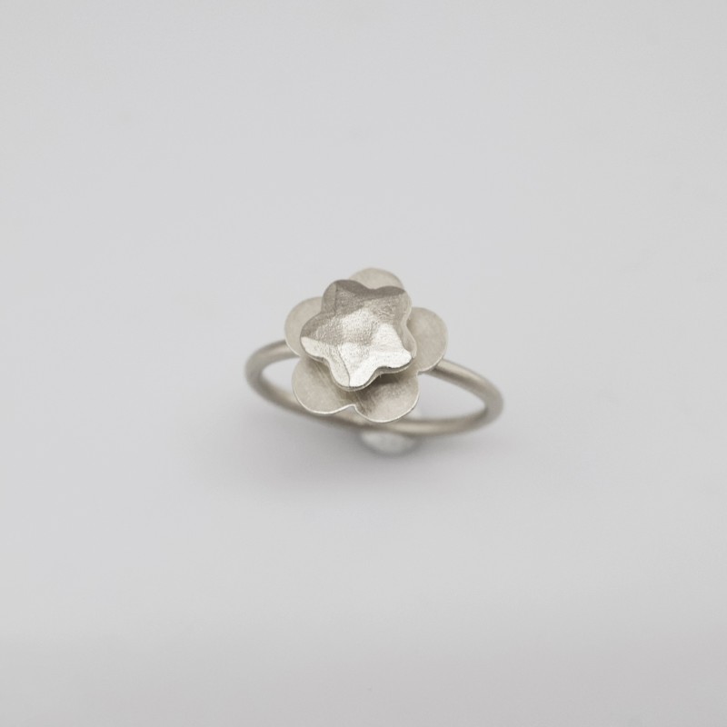 Noémie Pichon - Bague Surprise Fleur